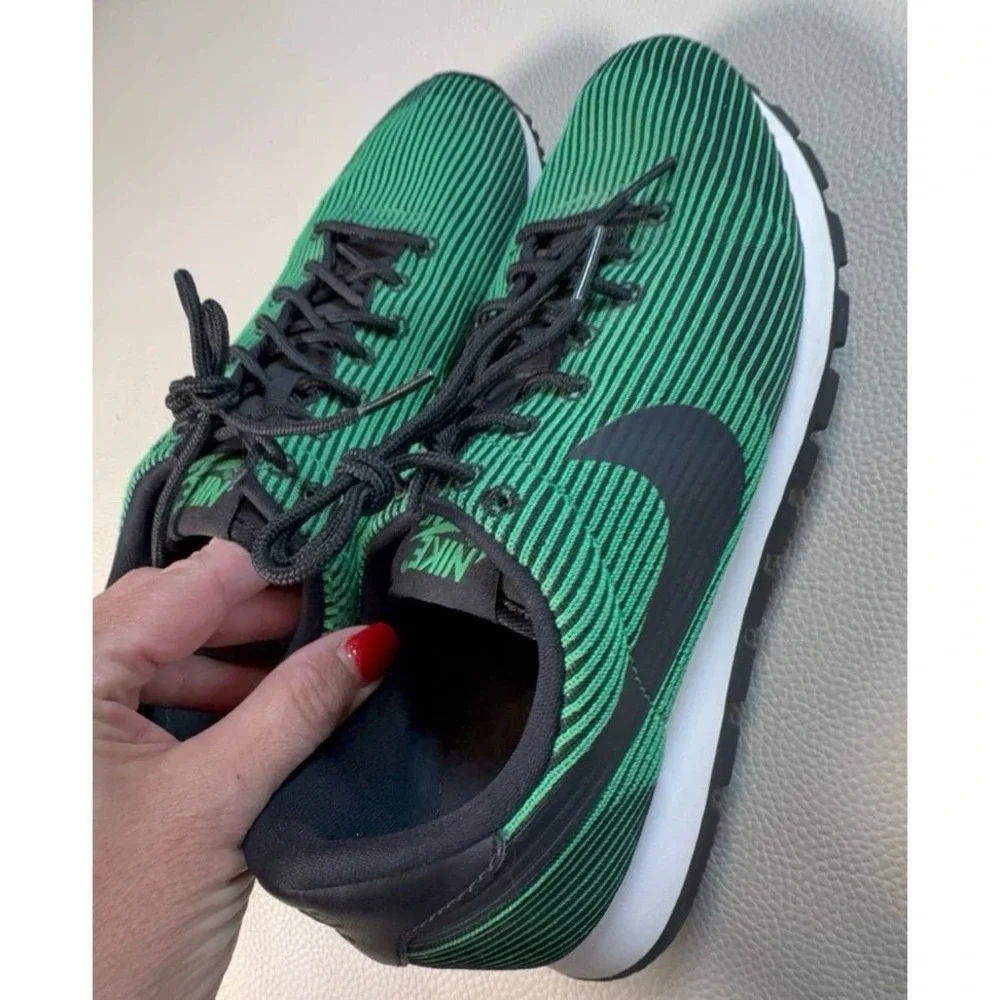 Nike women air